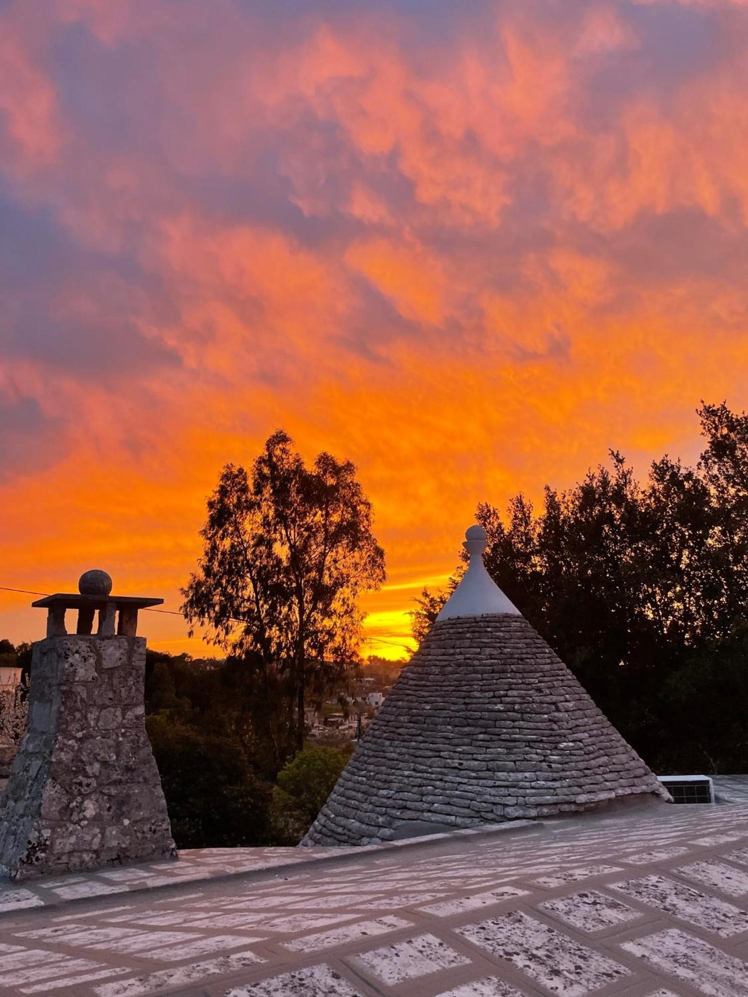 Il Trullo Di Simona Acomodação com café da manhã Locorotondo Exterior foto