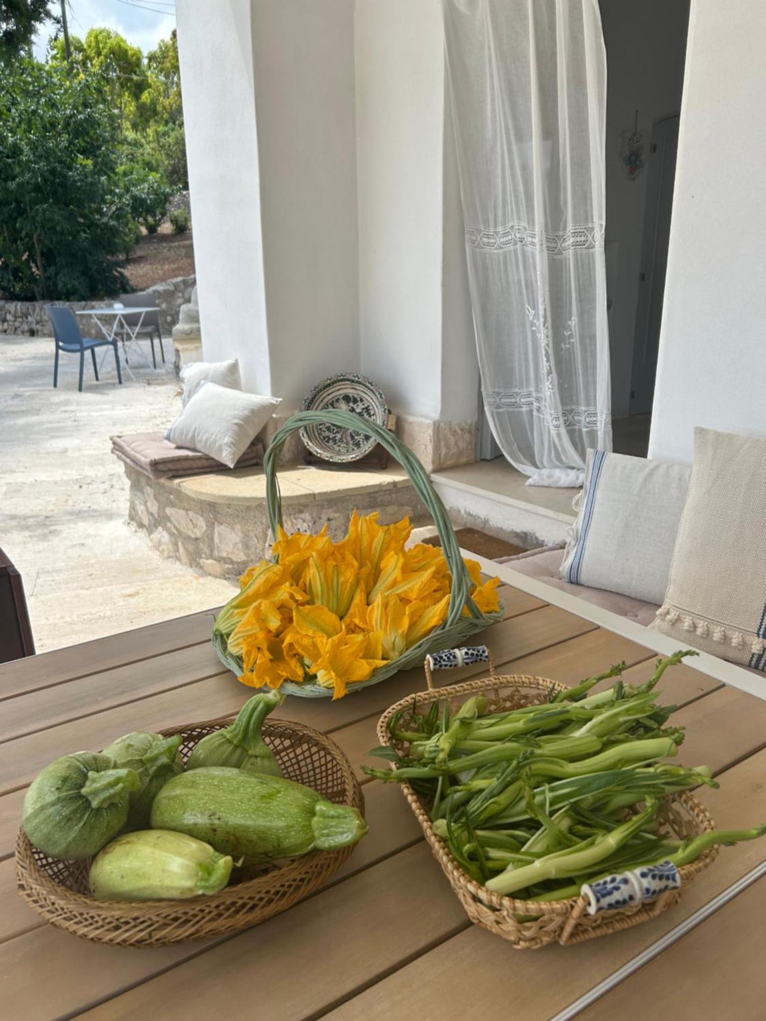 Il Trullo Di Simona Acomodação com café da manhã Locorotondo Exterior foto