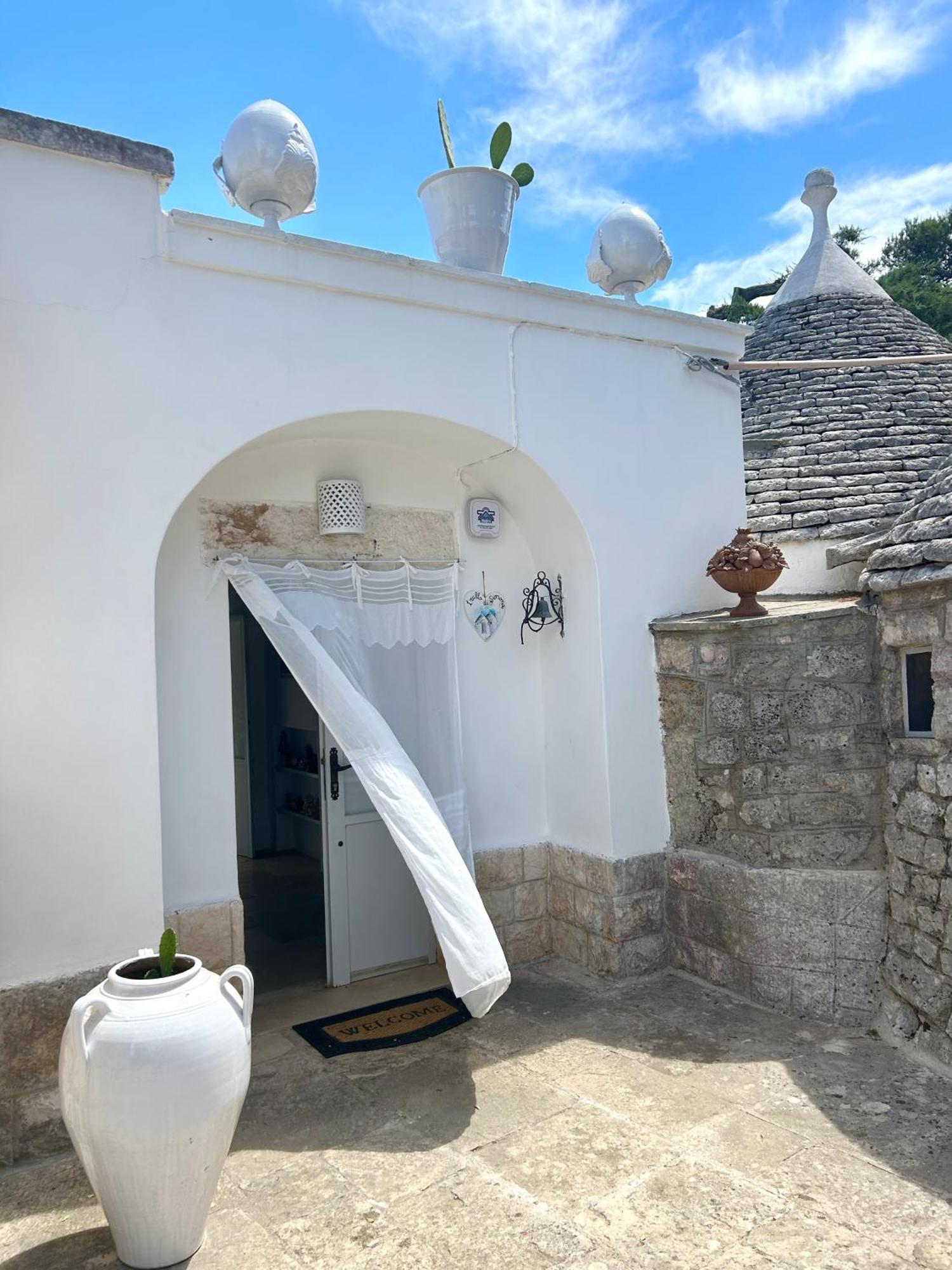 Il Trullo Di Simona Acomodação com café da manhã Locorotondo Exterior foto
